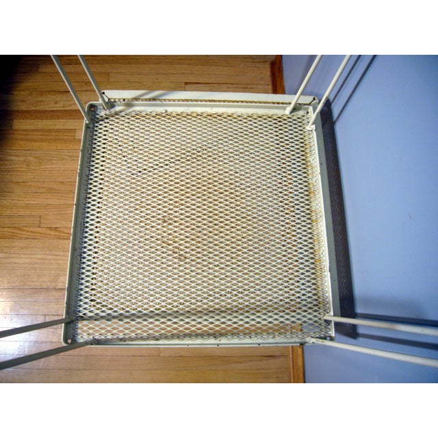 1950s 1950s Salterini Hairpin Nesting Patio Side Tables in Wrought Iron, Attributed - Set of 2 For Sale - Image 5 of 8