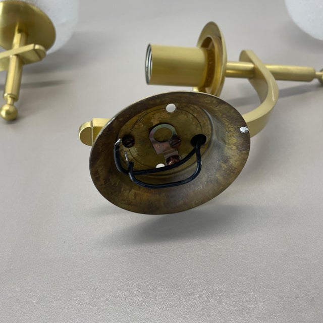 Minimalist Brass and Glass Ball Wall Light Sconces, Italy 1970s, Set of 2 For Sale - Image 15 of 17