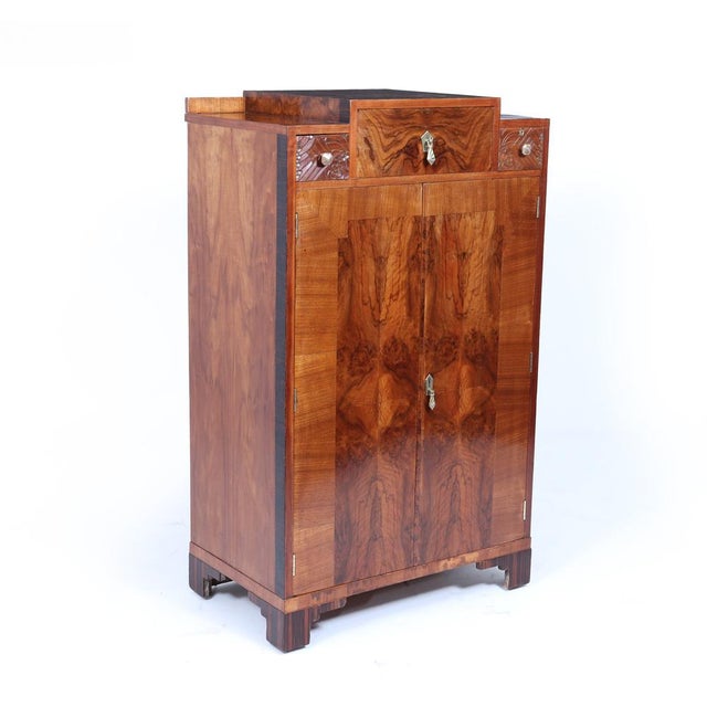 French Style Art Deco Figured Walnut Cabinet with Macassar, 1925 For Sale - Image 4 of 15