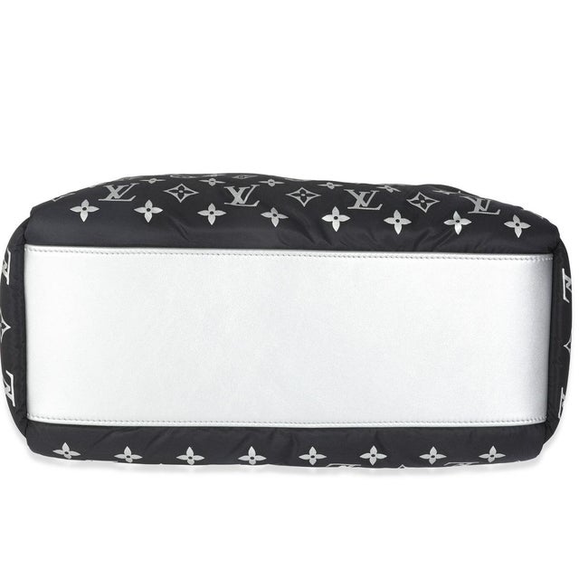 2020s Frost Nylon Monogram Gradient LV Snow Onthego MM For Sale - Image 5 of 9