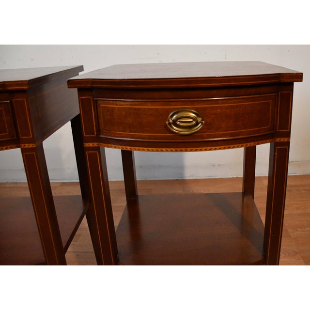 1940s Pair Biggs Virginia English Sheraton Mahogany Side Tables / End Tables For Sale - Image 6 of 18