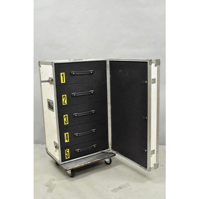 Traditional A&j 5 Drawer Road Case Aa79-103 Rolling Production Hard Case Storage Trunk For Sale - Image 3 of 18