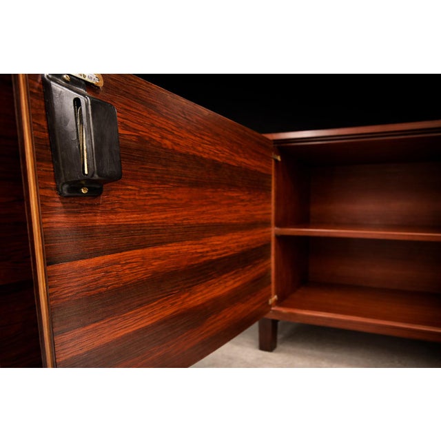 1960s Brazilian Modern Credenza “Modular” in Rosewood, Jorge Zalszupin, Brazil, 1960s — Lot 480 For Sale - Image 5 of 14