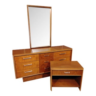 Mid 20th Century Lane Furniture Lowboy Bedroom Set Dresser and Nightstand - Set of 2 For Sale