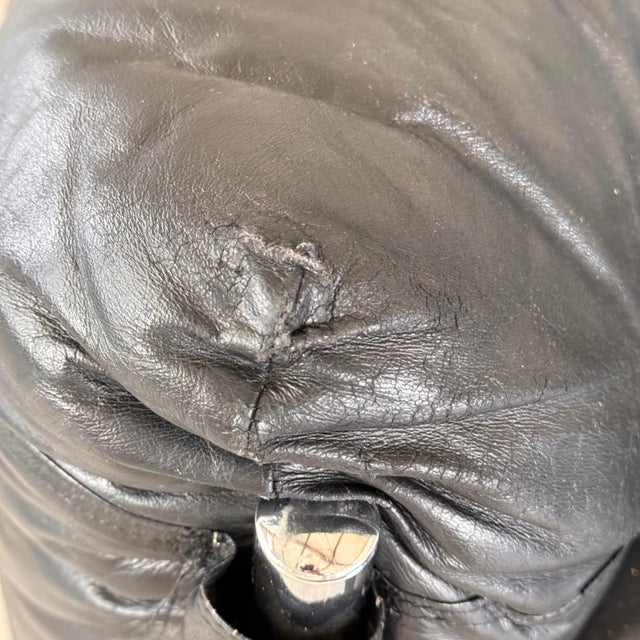 Set of Mid-Century Armchairs by Giuseppe Munari for Poltrona Munari, 1970s For Sale - Image 16 of 17