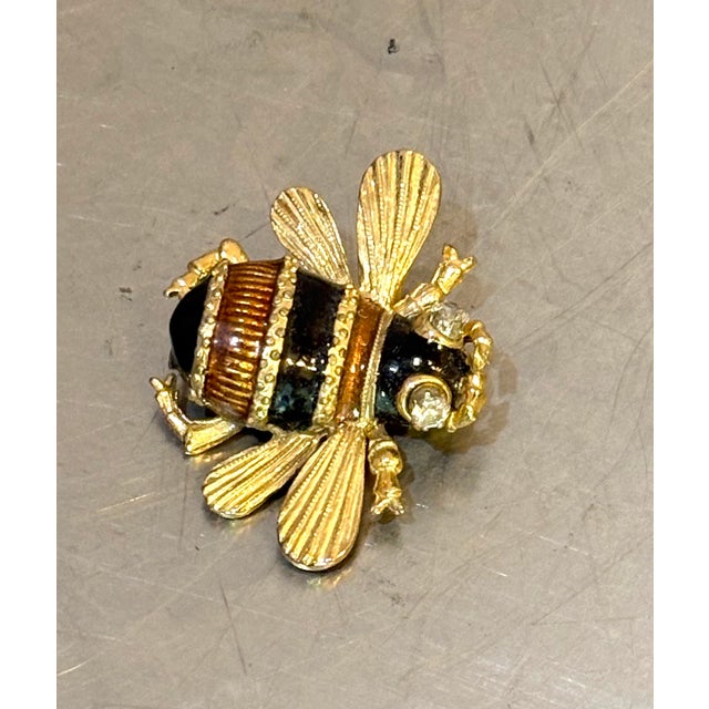 Mid-Century Modern Small Enamel Bumblebee Brooch For Sale - Image 3 of 4