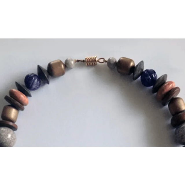 Mid-Century Modern Vintage Wood, Lucite and Stone Necklace For Sale - Image 3 of 4