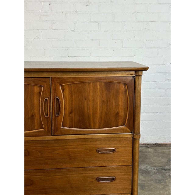 Mid-Century Modern 1960s Lane Highboy Dresser For Sale - Image 3 of 12
