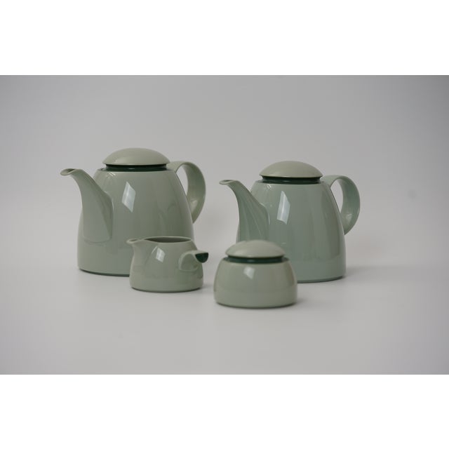 Green Shape 680 Selecta Decor S-117 in Celadon Green Tea Service by Ernst August Sundermann for Fürstenberg, 1970s, Set of 45 For Sale - Image 8 of 18