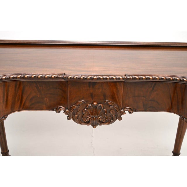 Wood Antique Queen Anne Console Table by Hille, 1920 For Sale - Image 7 of 10