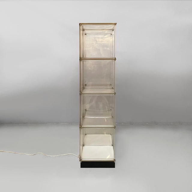 Space Age Italian Bookcase with Lamp in Acrylic Glass and Metal, 1970s For Sale - Image 4 of 17