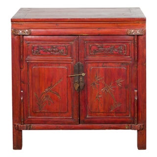 Chinese Red Lacquered Blanket Chest with Gilt Motifs and Guardian Lions For Sale