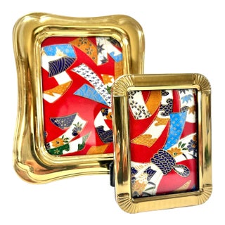 Vintage Brass Tabletop Picture Frames, Coordinating Hollywood Regency Pair For Sale