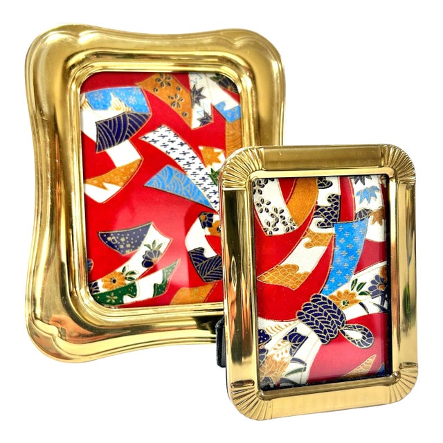 Vintage Brass Tabletop Picture Frames, Coordinating Hollywood Regency Pair For Sale