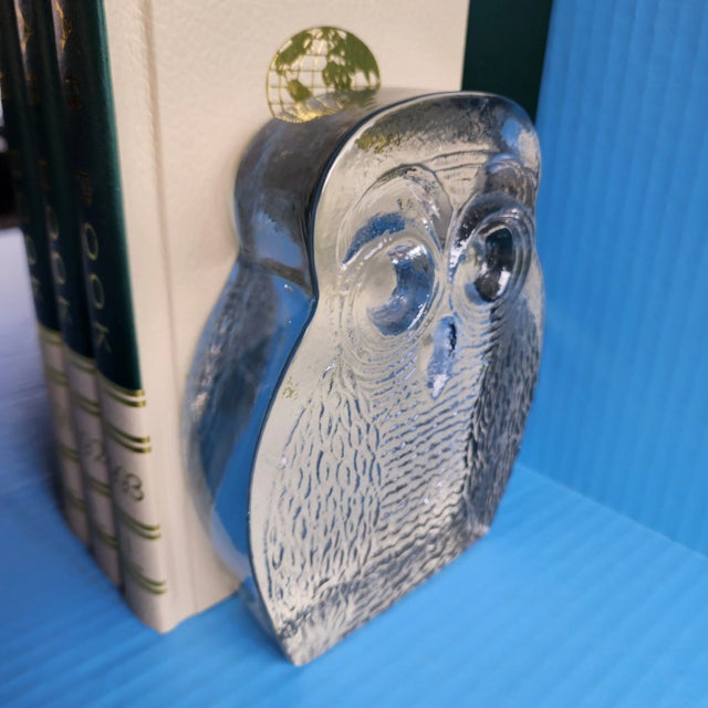 Blenko Glass Owl Bookend 梟 ガラス ブックエンド Blenko Glass Owl Book Ends | Chairish