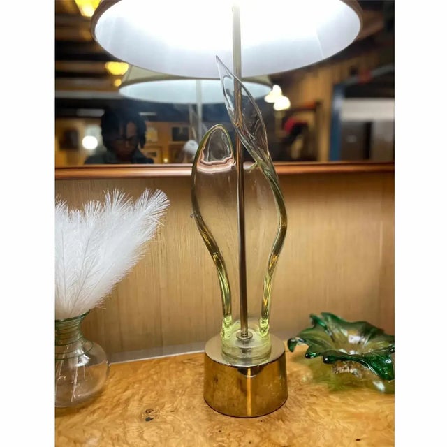 Transparent Italian Mid-Century Modern Sculptural Clear Murano Glass Table Lamp For Sale - Image 8 of 10