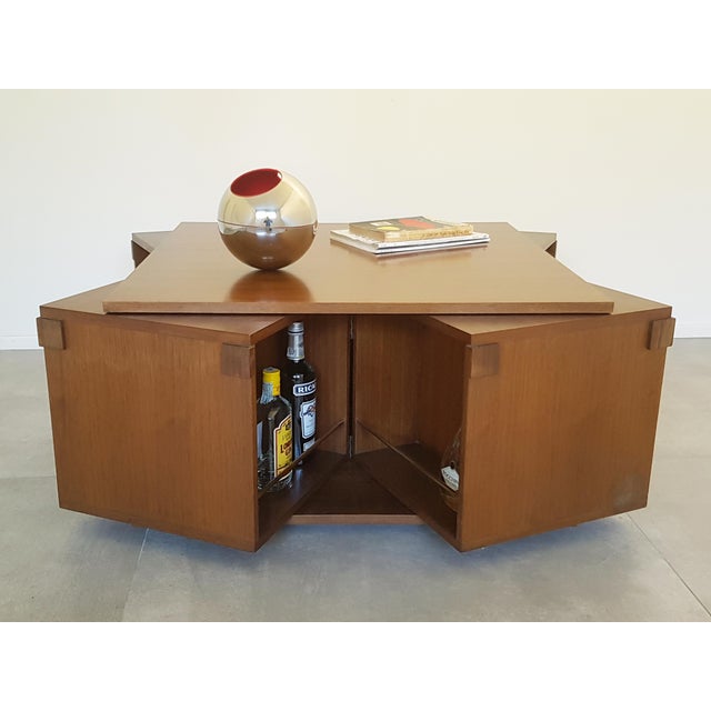 1960s Italian Walnut Coffee Table from Bernini, 1960s For Sale - Image 5 of 18