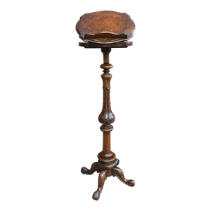 19th Century Victorian Rococo Revival Walnut Quadpod Music Stand