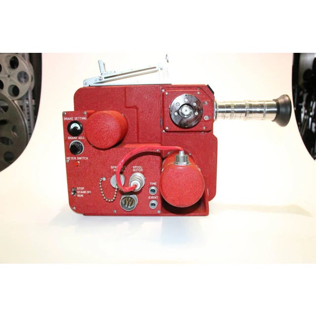 Metal High Speed Motion Picture 16mm Camera Circa 1959 For Sale - Image 7 of 7
