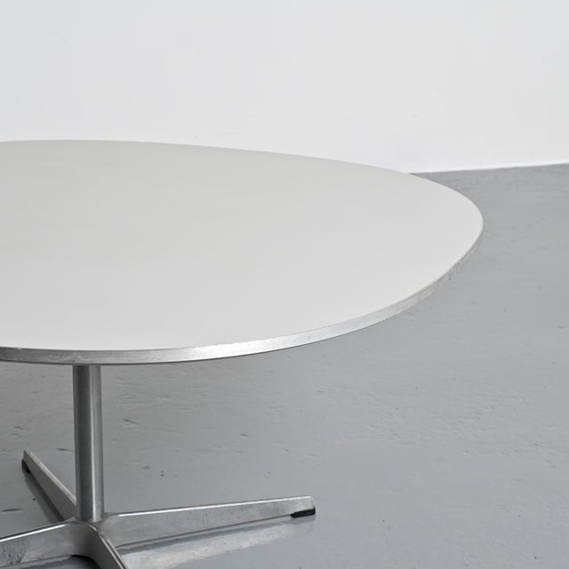 Metal Coffee Table by Arne Jacobsen for Fritz Hansen, 1970 For Sale - Image 7 of 15