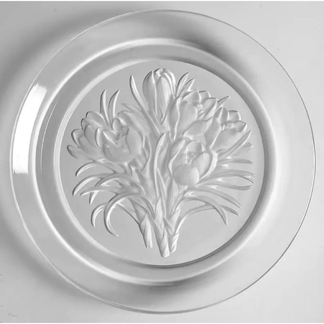 Hoya Crystal Flower of the Month Crocuses Youthful Gladness Plate For Sale - Image 12 of 12