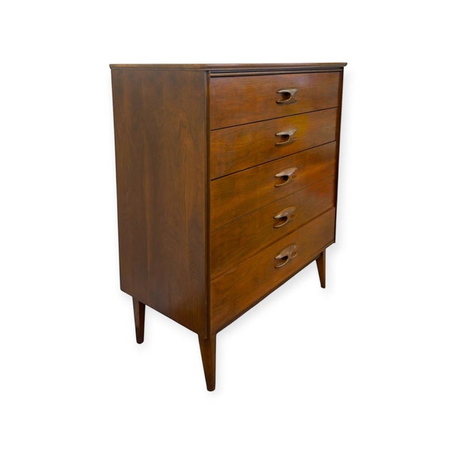 Mid-Century Modern Vintage Mid Century Modern Bassett Furniture 4-Drawer Tallboy Dresser.. For Sale - Image 3 of 10
