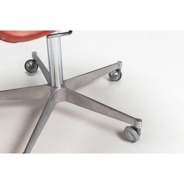 Oxford Office Chairs in Cognac Leather by Arne Jacobsen for Fritz Hansen, Denmark, 1967, Set of 2 For Sale - Image 17 of 18