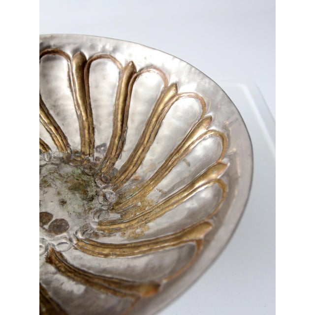 Mid-Century Modern Mid Century Hollywood Regency Pedestal Bowl For Sale - Image 3 of 9