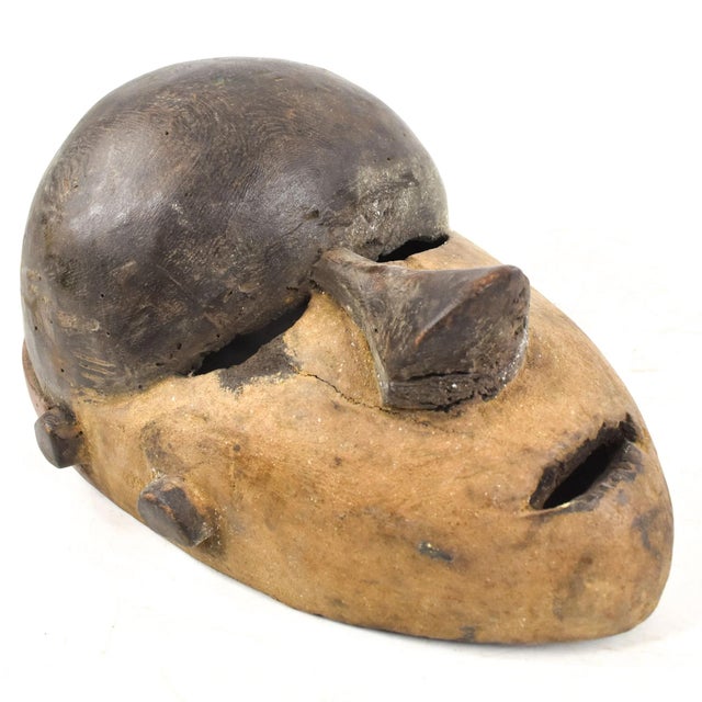 Early 20th Century Salampasu Wood Mask For Sale In Denver - Image 6 of 7