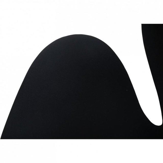 2000 - 2009 Swan Chair in Black Hallingdal Fabric by Arne Jacobsen, 2006 For Sale - Image 5 of 16