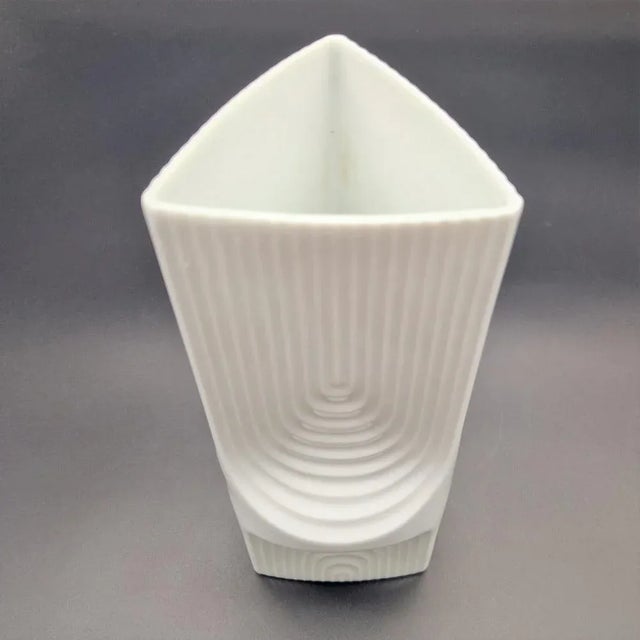 Porcelain Op-Art Vase from Ak Kaiser, 1950s For Sale - Image 4 of 8