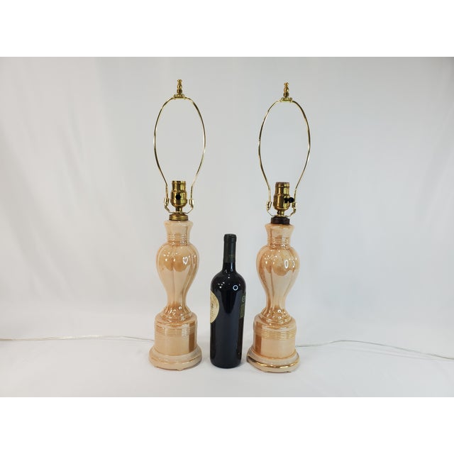 American Pair of 1940s Aladdin Alacite G311 Table Lamps - Golden Lustre For Sale - Image 3 of 15