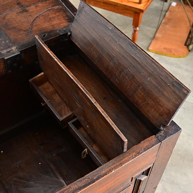 Brown English 18th Century Oak Mule Chest For Sale - Image 8 of 13