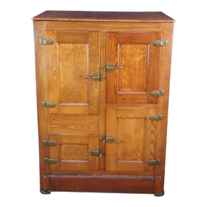 1910s Antique Quarterswan Oak Farmhouse Kitchen Ice Box Refrigerator Bar Cabinet