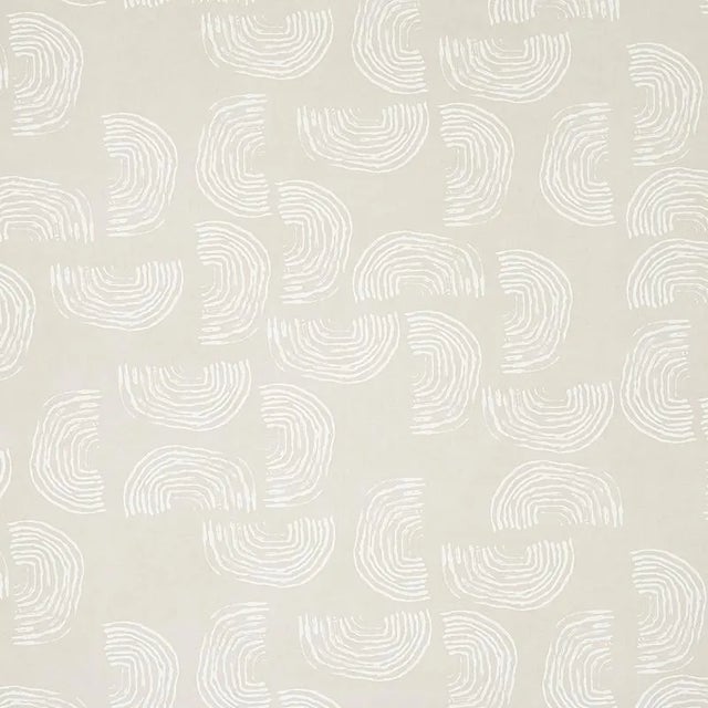 Sample - Schumacher X Caroline Z Hurley Quansoo Wallpaper in Ivory on Neutral For Sale
