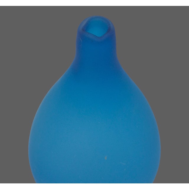 Mid-Century Modern Vintage Hand-Blown Satin Glass Blue Italian Teardrop Form Bud Vase For Sale - Image 3 of 6
