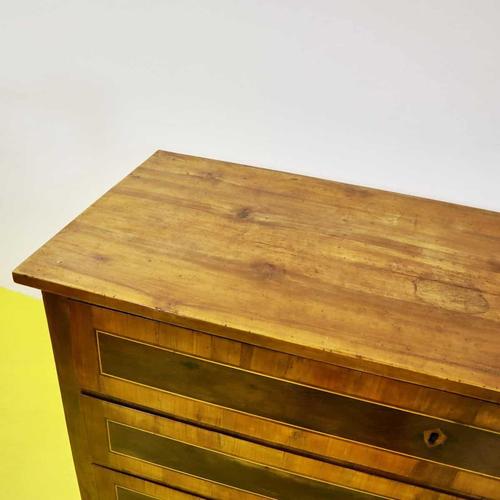 Wooden Chest of Drawers with Three Drawers and Geometric Inlays For Sale - Image 3 of 13