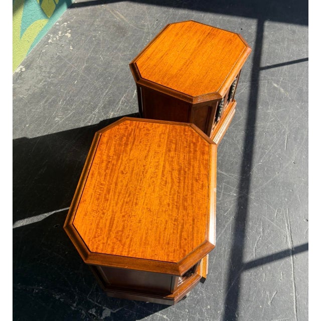 Brown Mid Century Freed-Waran Inc Nightstand Pair For Sale - Image 8 of 13