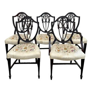 Antique Federal Style Mahogany Shield Back Dining Chairs - Set of 5 For Sale