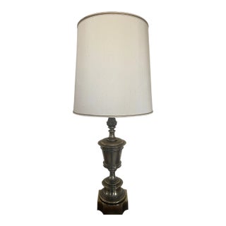 Large Stiffel Brass Hollywood Regency Trophy Style Lamp With Pineapple Motif and Original Silk Shade For Sale