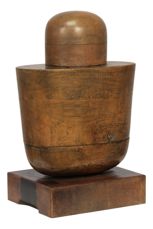 Annnet Gaaikema, Holy Grail Sculptural Form, 1980s, Wood