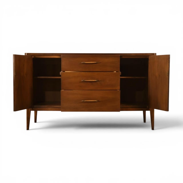 Wood Broyhill Saga Vintage Mid Century Modern Buffet Credenza C. 1960s For Sale - Image 7 of 15
