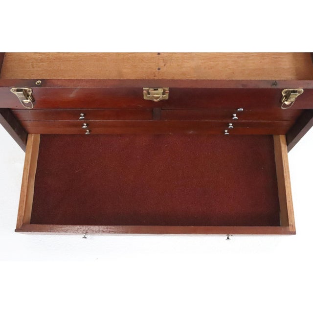 Antique Mahogany Tool Chest With Key & Self Locking Front For Sale In New York - Image 6 of 15