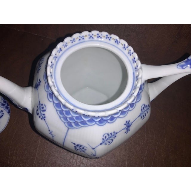 1960s 1960s Royal Copenhagen Blue Fluted Full Lace Tea Pot 1119 For Sale - Image 5 of 6