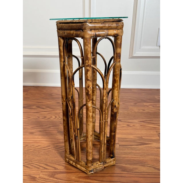 Hollywood Regency Burnt Bamboo Hexagon Glass Top Drink Accent Table For Sale In Houston - Image 6 of 11
