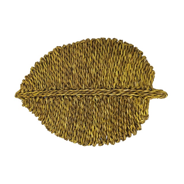Step up your tablescape game with the Leaf Seagrass Placemat - Set of 4, crafted from natural seagrass to bring an earthy,...