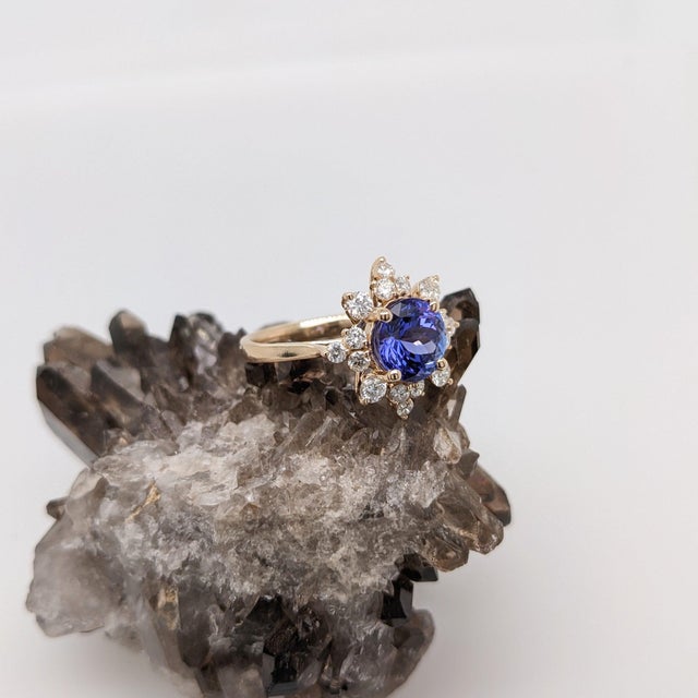 Blue 2.3Ct Snowflake Tanzanite Ring With Earth Mined Diamonds: Solid 14k Gold, 8.5mm, Size 6.75 For Sale - Image 8 of 10