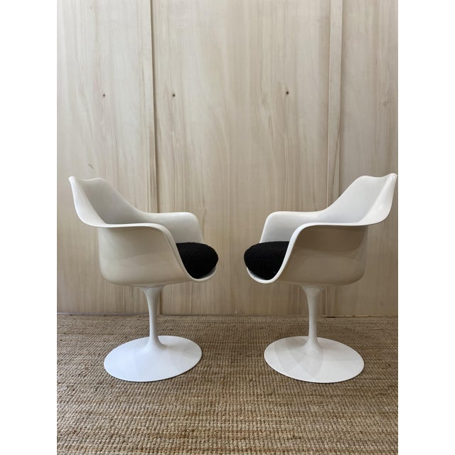 Eero Saarinen Tulip Armchairs by Eero Saarinen for Knoll International, 1970s, Set of 2 For Sale - Image 4 of 8