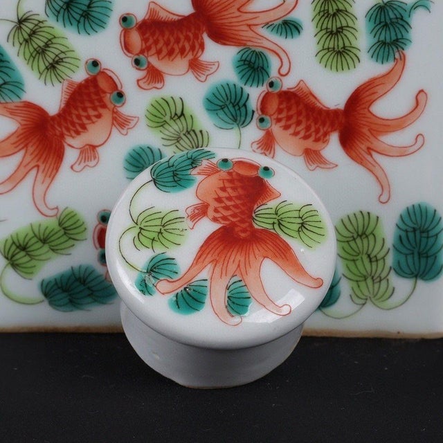 Vintage Famille Rose Tea Jar With Goldfish Motif For Sale In Los Angeles - Image 6 of 9