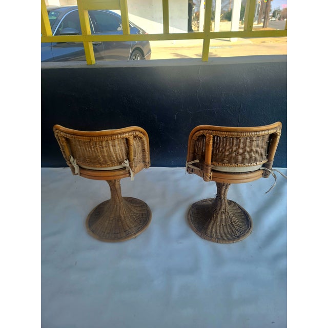 Mid-Century Modern Rattan Wicker Swivel Vanity Stool For Sale - Image 3 of 9